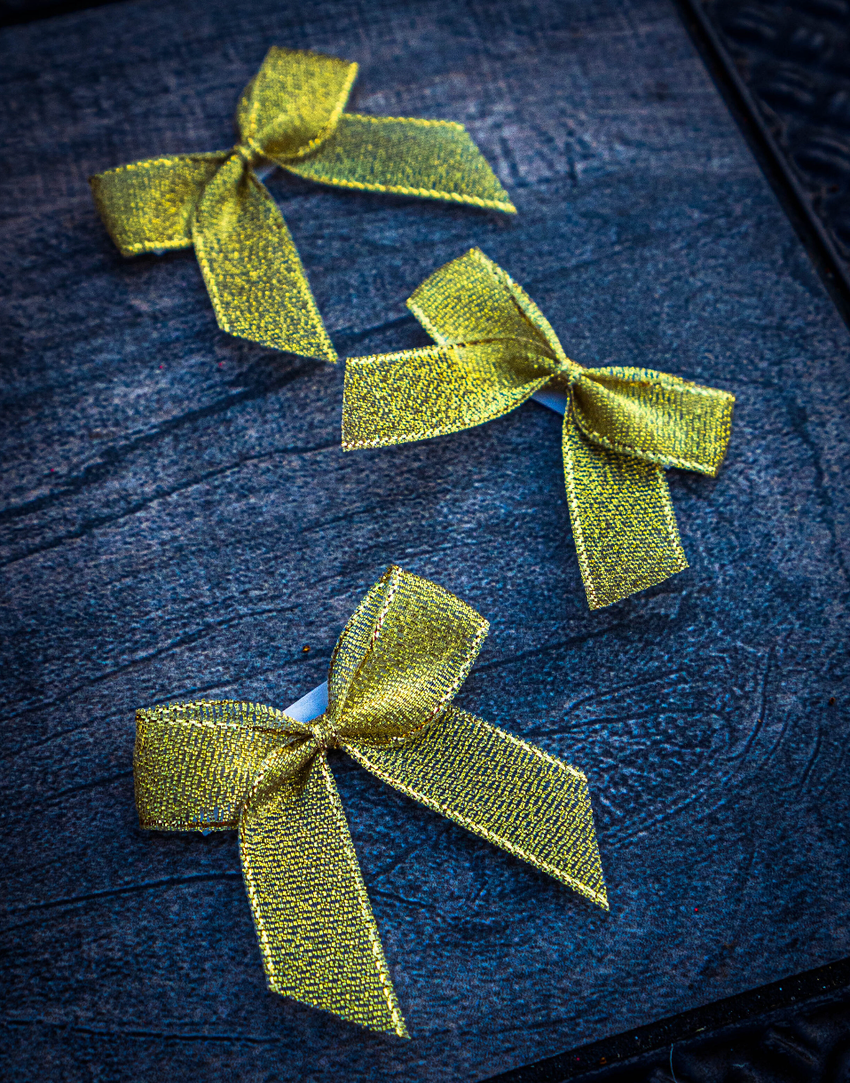 Lurex Bows x 12