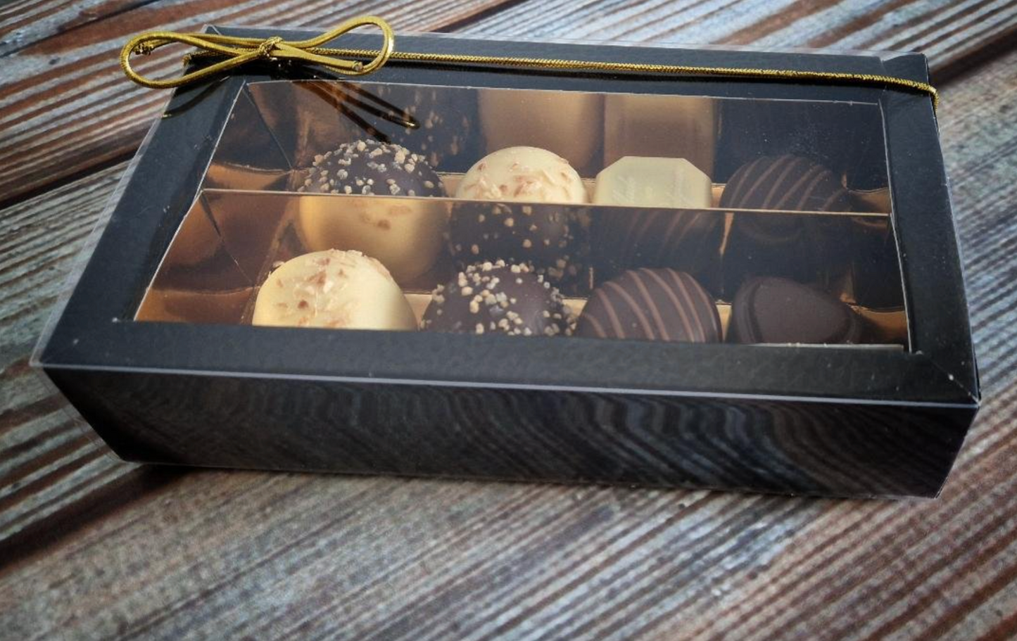 Black and Gold Deluxe Chocolate Boxes x 5
